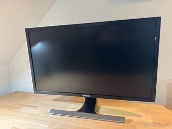 Samsung U28E590D