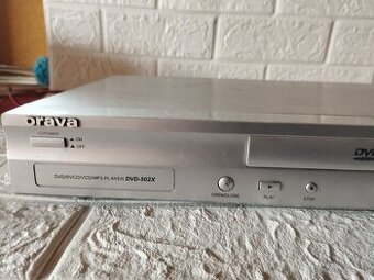 Dvd prehrávač.