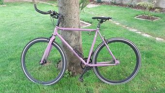 Cestný bicykel zn. KRUZ - málo používaný