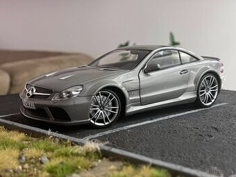 1:18 Mercedes-Benz SL65 AMG V12 Black Series - Mondo Models