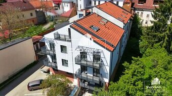 REZERVOVANÝ Byty na Hornej  -  3-izbový byt v centre Bans