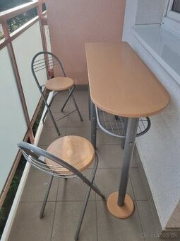 Barovy stol a rozkladacie stolicky