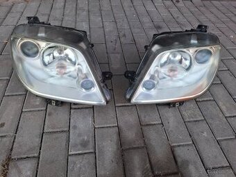 Predné reflektory Lancia Phedra
