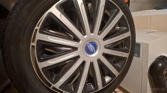 Puklice ford