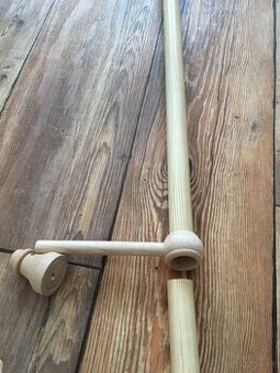 Drevená garniza 315cm, cena 15 €