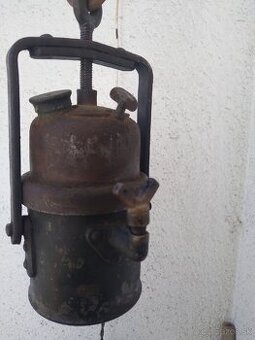 Karbidova lampa a lampášik