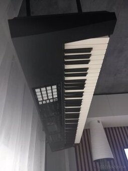 Predam synthesizer Roland FA08