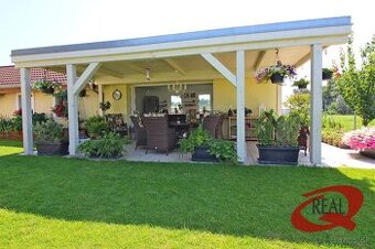 RODINNÝ DOM V SÚKROMNEJ ULIČKE S BAZÉNOM A LETNÝM DOMČEKOM - 1