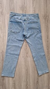 Predám pánske svetlomodré moderné džínsy