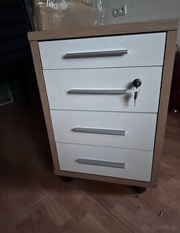 Predam kancelársky stôl + kontajner 85 eur