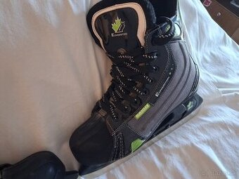 Predam zimne korčule , raz použivane