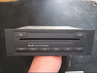 CD menič Audi A4 B6 b7