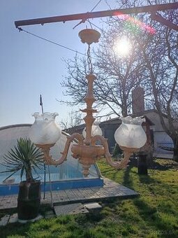 Porcelánový luster