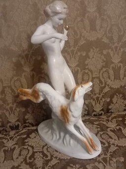 Royal Dux, Diana so psom