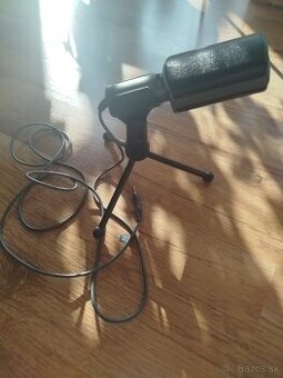 Stolový štúdiový mikrofón