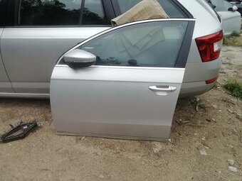 Ľavé predné dvere strieborne volkswagen passat b7