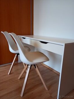 2 nové postele 90x200cm + nočné stolíky +pisaci stôl +stolič