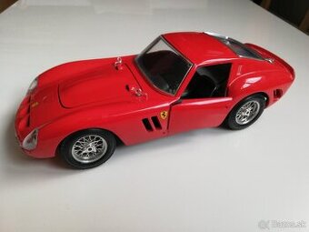 1:18 FERRARI 250 GTO Bburago