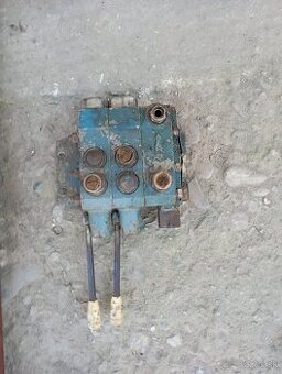 Hydraulický rozvádzač