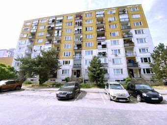 3 izbový byt na 3 poschodí s loggiou po rekonštrukcii, Konop - 1