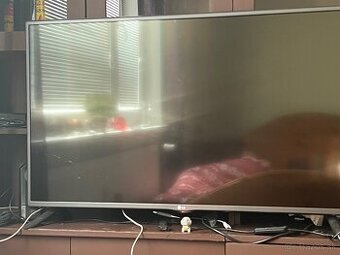 Predám televízor LG 42 palcov, Smart TV. - 1
