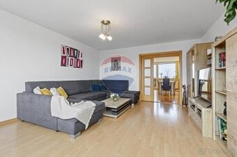 NA PREDAJ : 4 izb. byt 129 m2, rekonštrukcia, garáž, pozemok