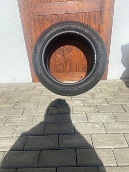 Pirelli 215/55R17,Nexen 195/65R15 s diskami zimne