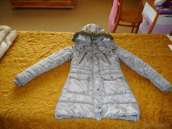 dievčesnká zimná bunda 146/152cm