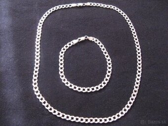 strieborný náramok a retiazku