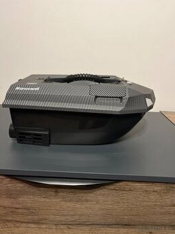 Zavážacia Loďka Manuowell Assassin Carbon GPS