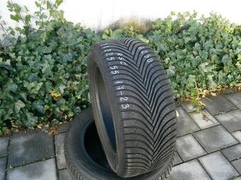 Predám 2x letné temer nové pneu Michelin RSC 225/55 R17 97HX