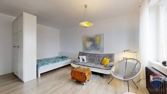 NA PREDAJ 1-izbový byt v Trenčíne, 38 m2 s výhľadom na hrad - 1