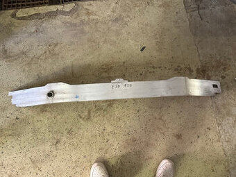 bmw 3 výstuha predná f30