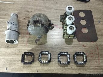 Staré elektroinštalačné kúsky