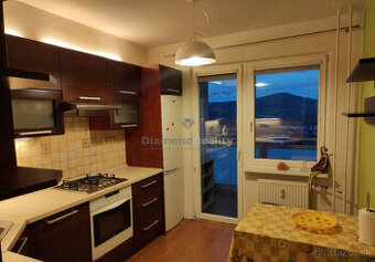 Na prenájom 3 izbový byt Nitra