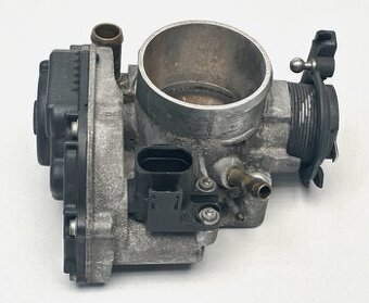 Škrtiaca klapka VW Passat 1.6 058133063H