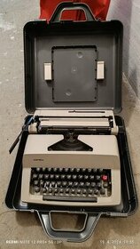 Písací stroj Konzul