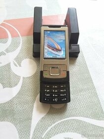Predám nádherný vysuvaci mobil Nokia 6500s v TOP STAVE