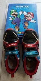 Svietiace topánky Super Mario- Geox - č. 33