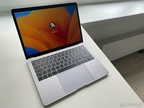 MacBook Pro 13" 2017 i5, 8GB RAM, Russian keyboard - 1