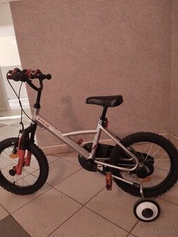 Detský horský bicykel BTWIN s pomocnými kolieskami