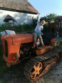 Pásový traktor Fiat - 1