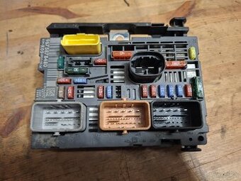 BSM modul – Peugeot 308 OEM 9675878480
OEM číslo: 967587848
