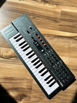 Arturia MiniFreak – hybridný syntetizátor + káble