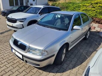 predam škoda octavia 1.6 benzin rv 2003