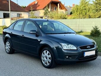 Ford Focus 1.6 benzín Ghia NOVÁ STK a EK - 1