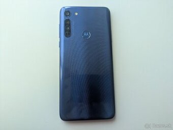 Motorola G8 v TOP stave