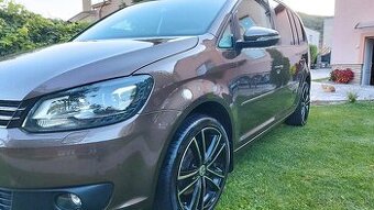 Volkswagen Touran 2,0 TDI,103 kw. 2014.