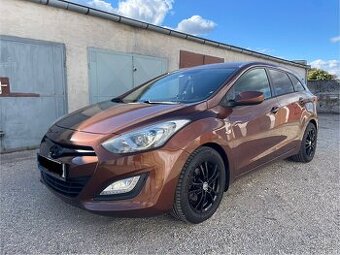 Hyundai i30 CW 1.6CRDi 81kw SK auto - 1