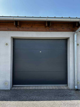 Na prenájom garáž s automatickou bránou pre jedno osobné au